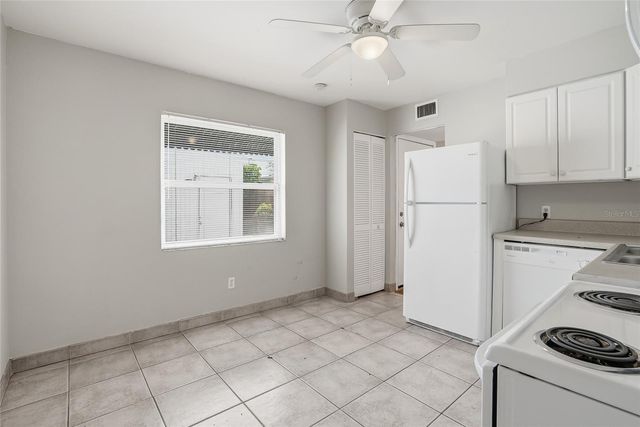 109 S LAUBER WAY B, Tampa, FL 33609