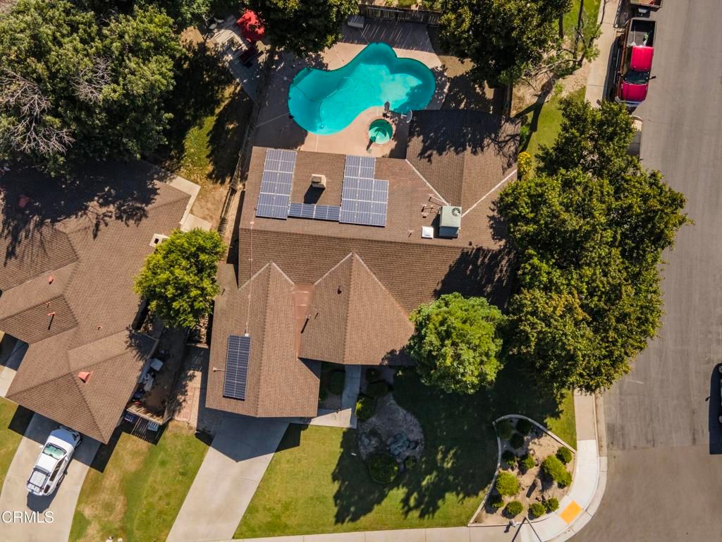 Image 2 of property listing at 2601 Barrington Street, Bakersfield, CA 93309