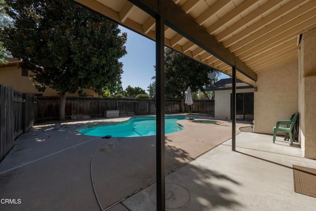 Image 32 of property listing at 2601 Barrington Street, Bakersfield, CA 93309
