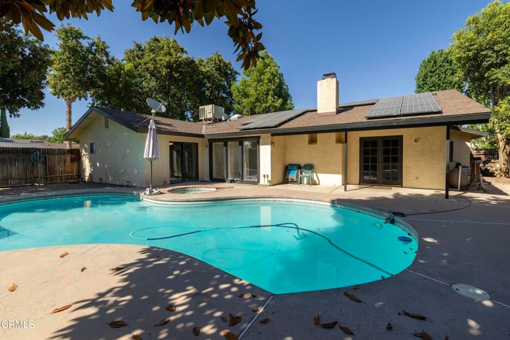 Image 36 of property listing at 2601 Barrington Street, Bakersfield, CA 93309
