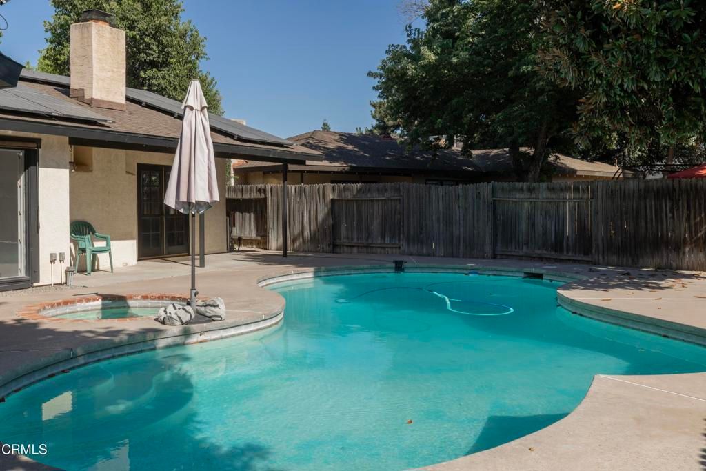 Image 40 of property listing at 2601 Barrington Street, Bakersfield, CA 93309