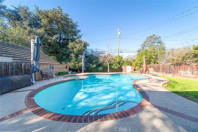 319 N Encinitas Avenue, Monrovia, CA 91016