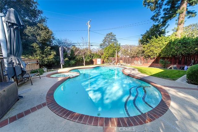 319 N Encinitas Avenue, Monrovia, CA 91016