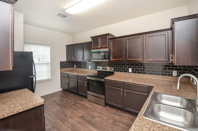 10531 Logger Pine Trail, Houston, TX 77088