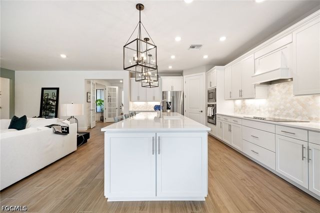 2968 Sagittaria LN, Alva, FL 33920