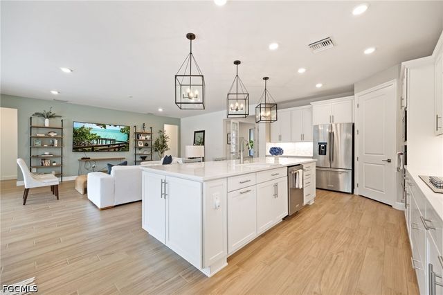 2968 Sagittaria LN, Alva, FL 33920