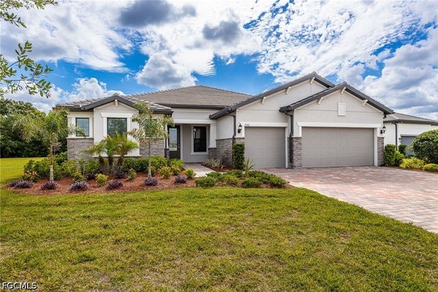 2968 Sagittaria LN, Alva, FL 33920