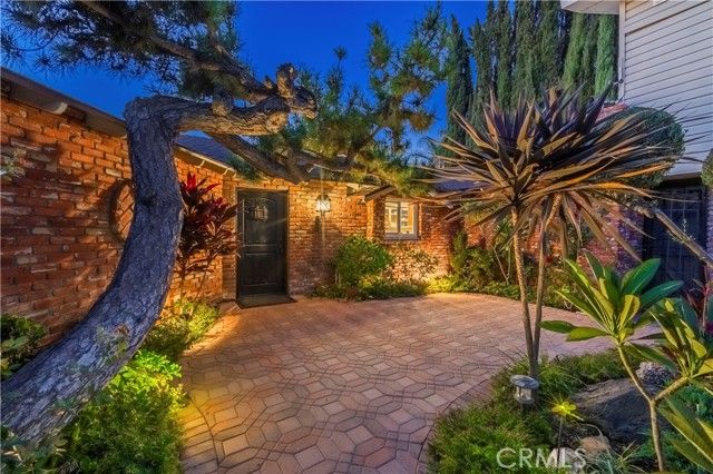 2333 N Coronet Court, Covina, CA 91724