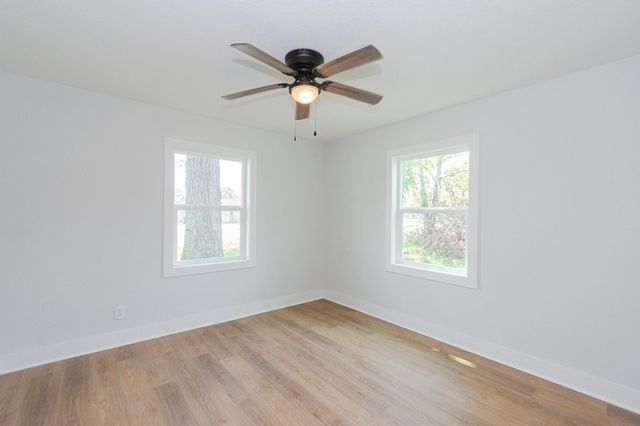 218 Evans Street, Angleton, TX 77515