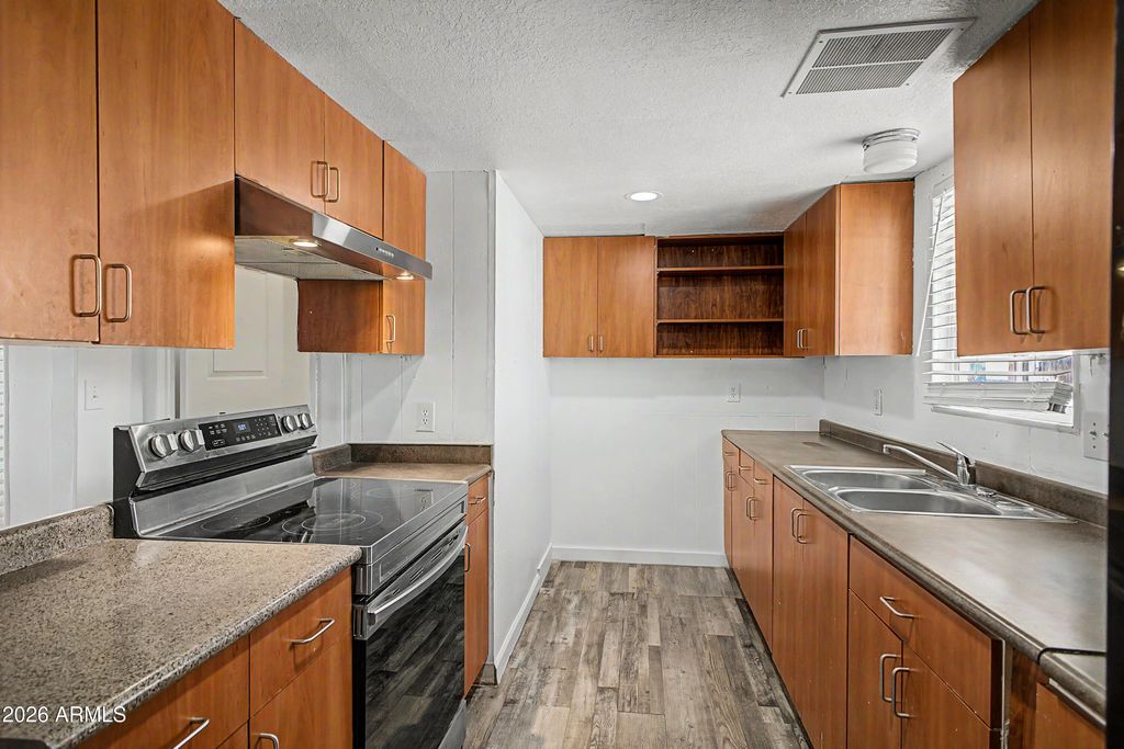 Image 10 of property listing at 5438 E ALDER Avenue, Mesa, AZ 85206