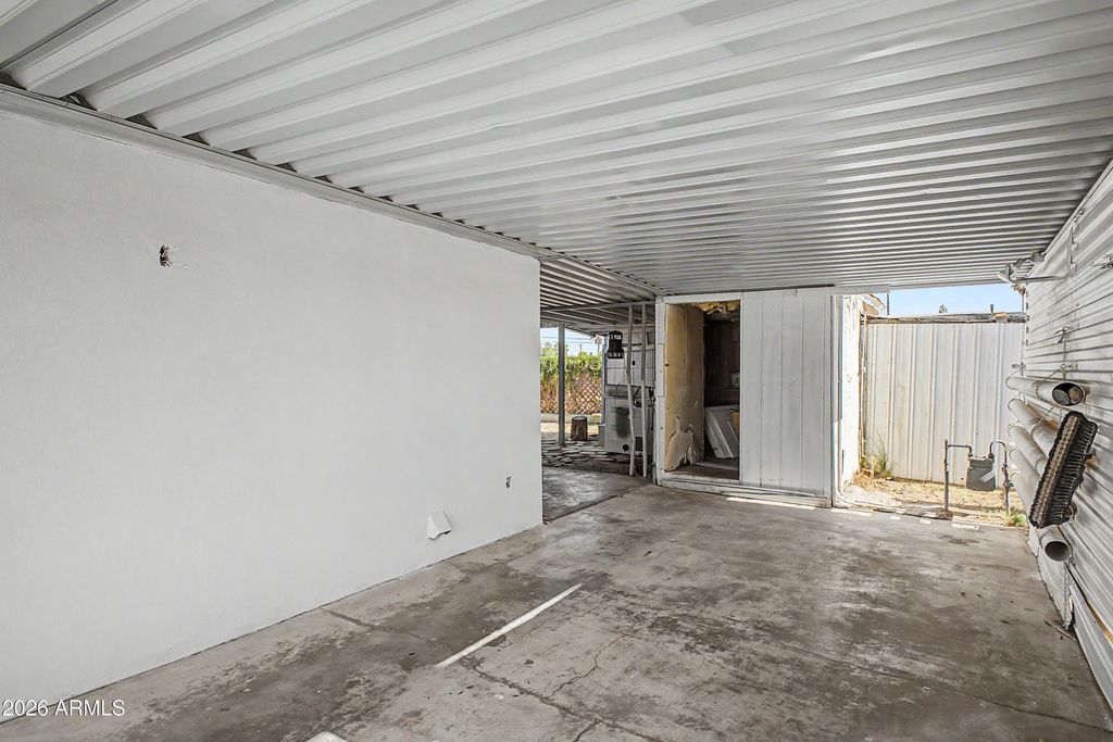 Image 3 of property listing at 5438 E ALDER Avenue, Mesa, AZ 85206