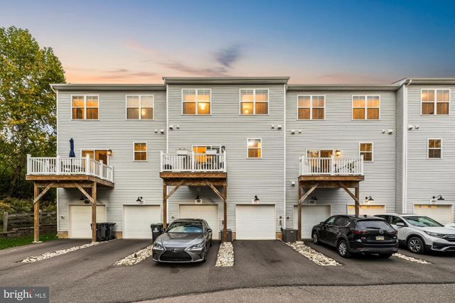 958 SKYLAR CT, Phoenixville, PA 19460