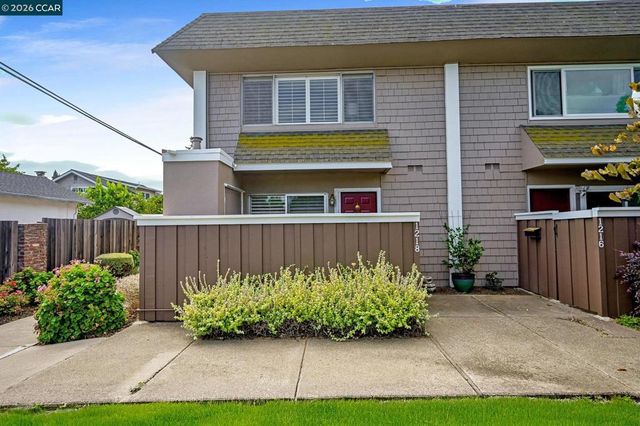 1218 Hookston Rd, Concord, CA 94518