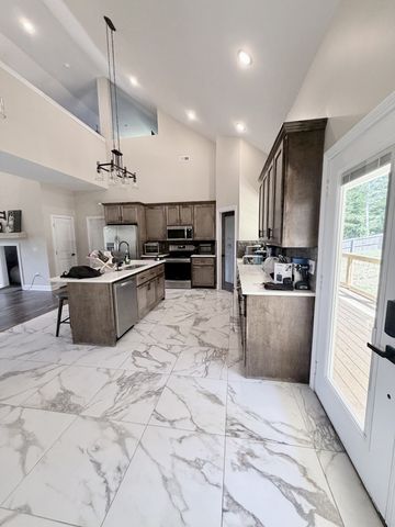 117 Rooster St, Indian Mound, TN 37079