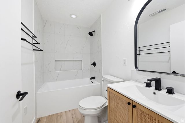 2837 S DAVIS BLVD, Bountiful, UT 84010