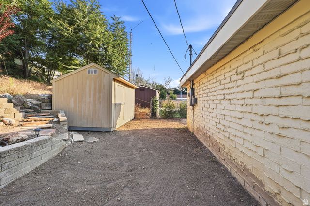 2837 S DAVIS BLVD, Bountiful, UT 84010