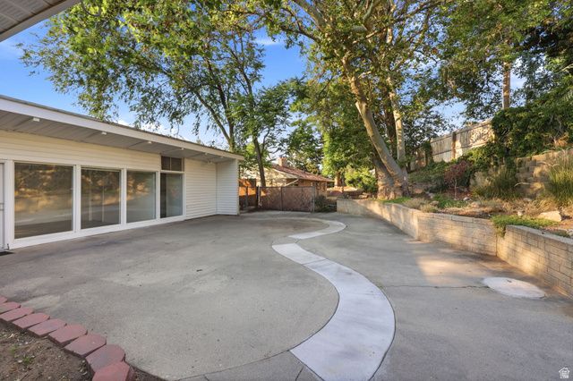 2837 S DAVIS BLVD, Bountiful, UT 84010