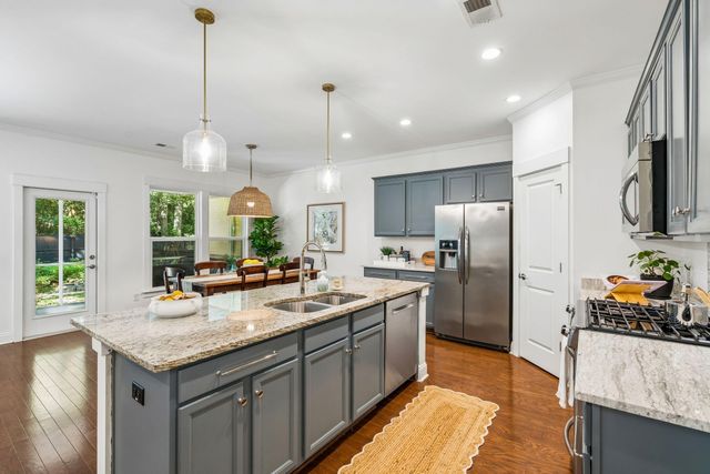 217 President Circle, Summerville, SC 29483