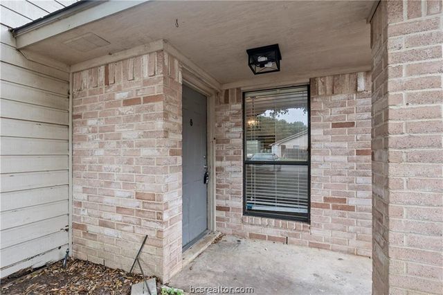 616 Cross Timbers Drive, College Station, TX 77840