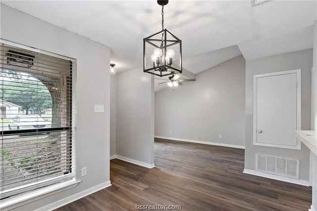 616 Cross Timbers Drive, College Station, TX 77840