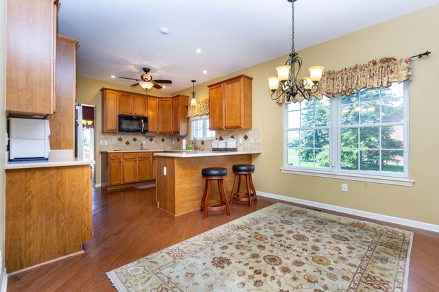 47507 Vistas Cir Drive N, Canton, MI 48188