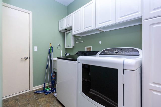 47507 Vistas Cir Drive N, Canton, MI 48188