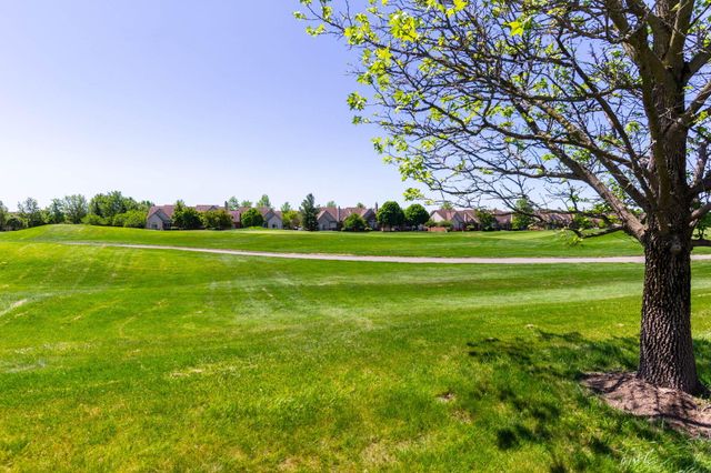 47507 Vistas Cir Drive N, Canton, MI 48188