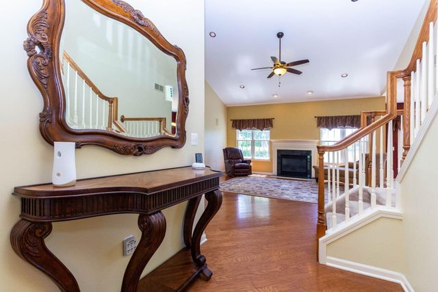 47507 Vistas Cir Drive N, Canton, MI 48188