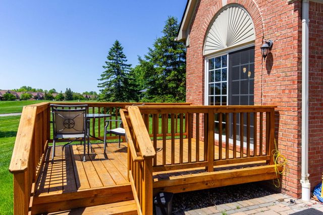 47507 Vistas Cir Drive N, Canton, MI 48188