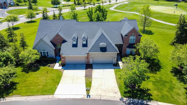 47507 Vistas Cir Drive N, Canton, MI 48188