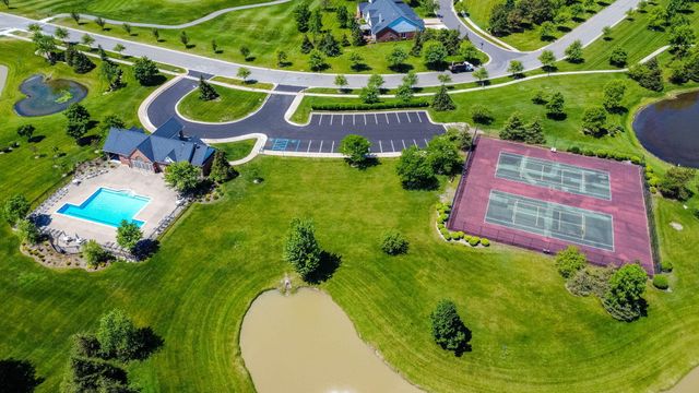 47507 Vistas Cir Drive N, Canton, MI 48188