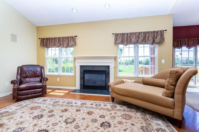 47507 Vistas Cir Drive N, Canton, MI 48188