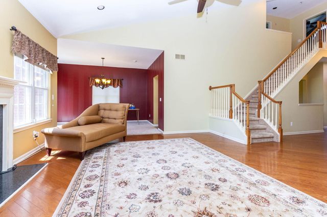 47507 Vistas Cir Drive N, Canton, MI 48188