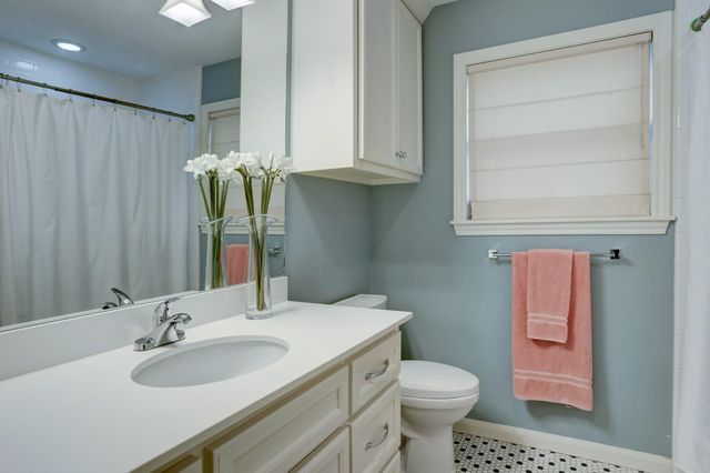 5442 Lincrest Lane, Houston, TX 77056