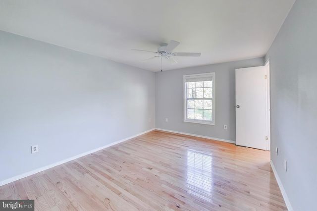 8932 BARROWGATE CT, Potomac, MD 20854