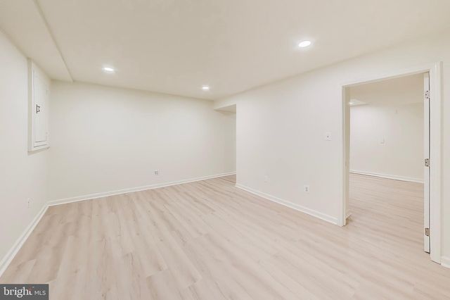 8932 BARROWGATE CT, Potomac, MD 20854