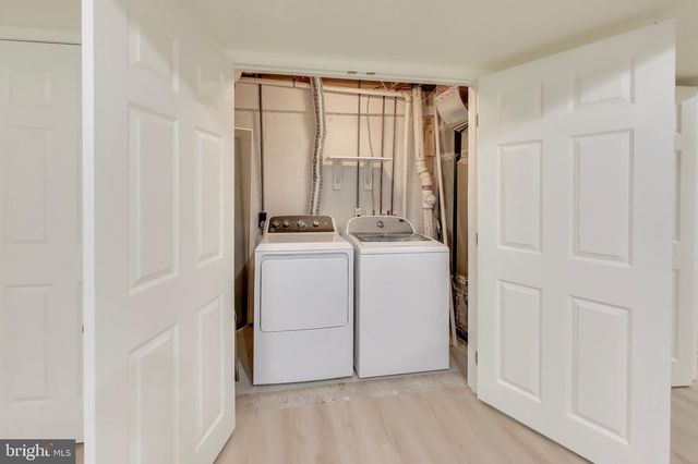 8932 BARROWGATE CT, Potomac, MD 20854