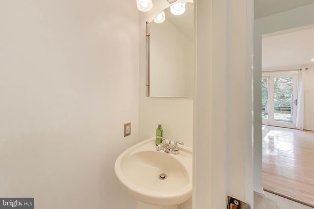 8932 BARROWGATE CT, Potomac, MD 20854
