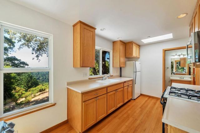 950 Oak Ridge Road, Los Gatos, CA 95033