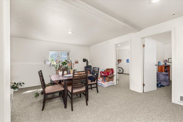 28413 N Selkirk View Dr, Chattaroy, WA 99003
