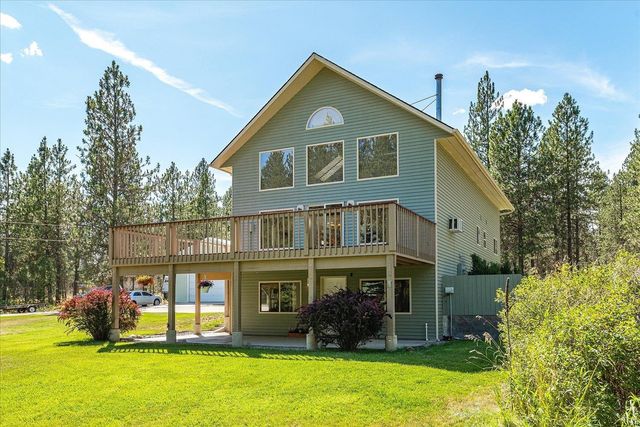 28413 N Selkirk View Dr, Chattaroy, WA 99003