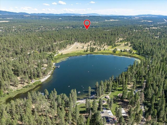 28413 N Selkirk View Dr, Chattaroy, WA 99003