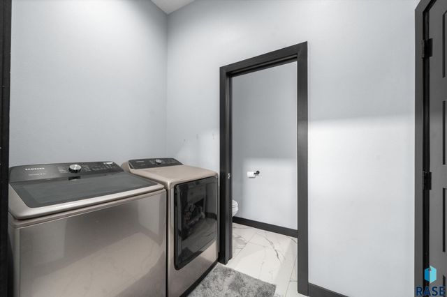 4309 N Ohio Ave Avenue, Sioux Falls, SD 57107