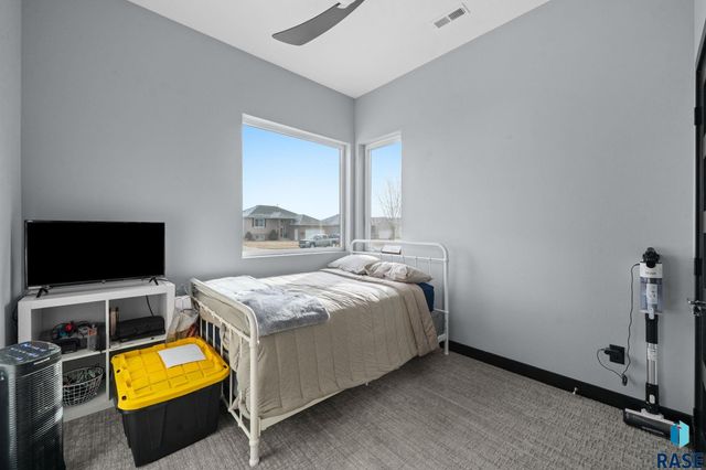 4309 N Ohio Ave Avenue, Sioux Falls, SD 57107