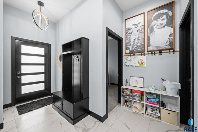 4309 N Ohio Ave Avenue, Sioux Falls, SD 57107