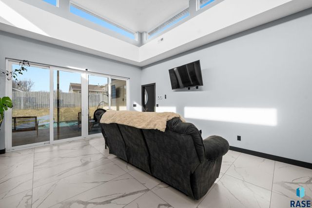 4309 N Ohio Ave Avenue, Sioux Falls, SD 57107