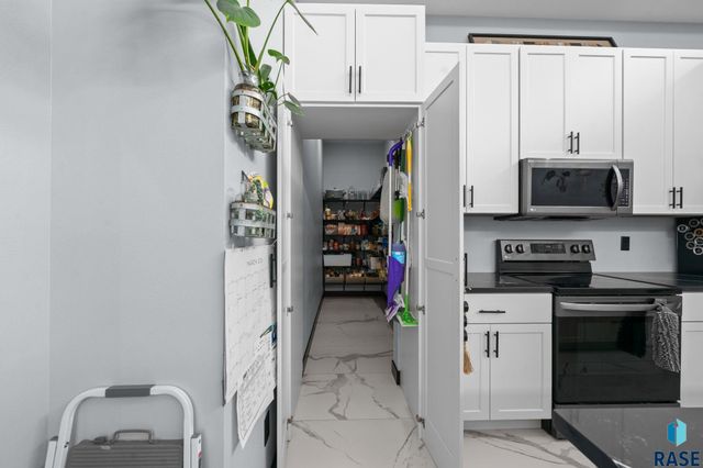 4309 N Ohio Ave Avenue, Sioux Falls, SD 57107