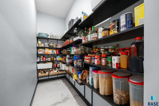 4309 N Ohio Ave Avenue, Sioux Falls, SD 57107