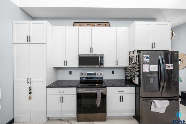 4309 N Ohio Ave Avenue, Sioux Falls, SD 57107