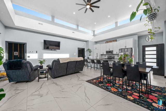 4309 N Ohio Ave Avenue, Sioux Falls, SD 57107